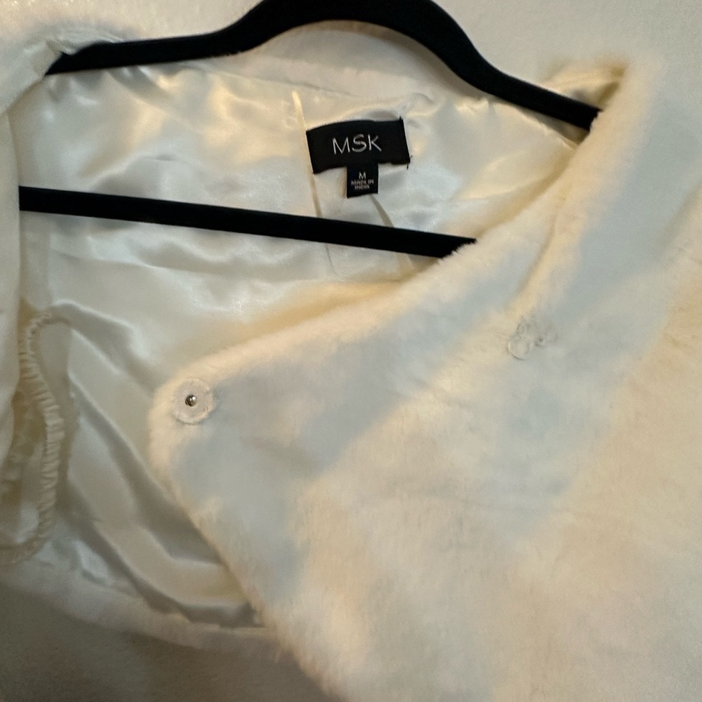 MSK Ivory Faux Fur Shrug with Button Detail - Picture 4 of 4